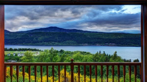 Lodges on Loch Ness